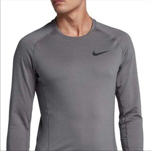 Men’s small Nike long sleeve workout/gym shirt
